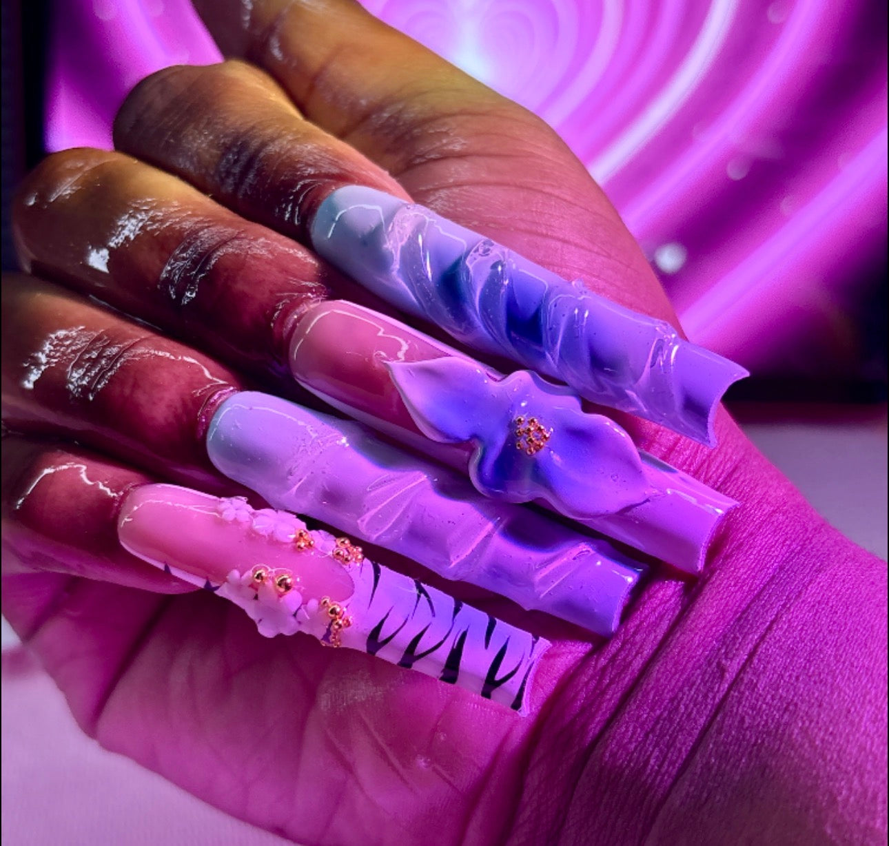 PRESS ON NAILS